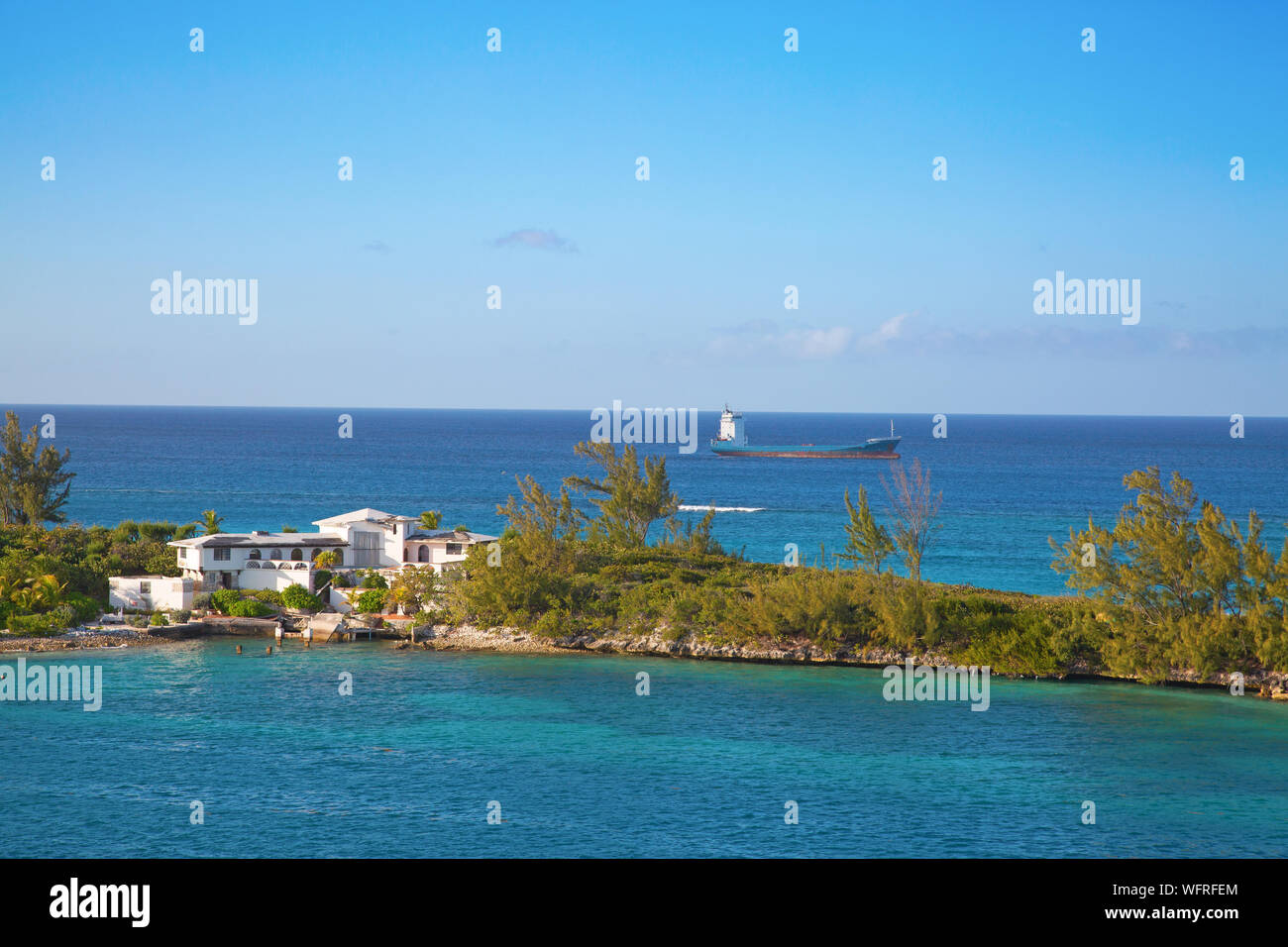 Cabbage beach on Paradise island in Nassau, Bahamas Stock Photo Alamy
