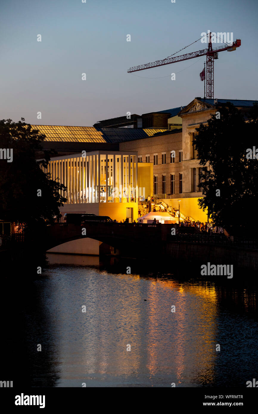 Berlin, Germany. 31st Aug, 2019. The James Simon Gallery can be seen at the Long Night of Museums 2019. 75 museums open their doors until 2 a.m. at night. Credit: Christoph Soeder/dpa/Alamy Live News Stock Photo