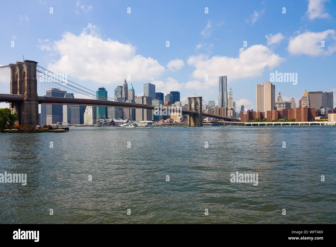 New York City, Brooklyn Bridge and Manhattan skyline Stock Photo - Alamy