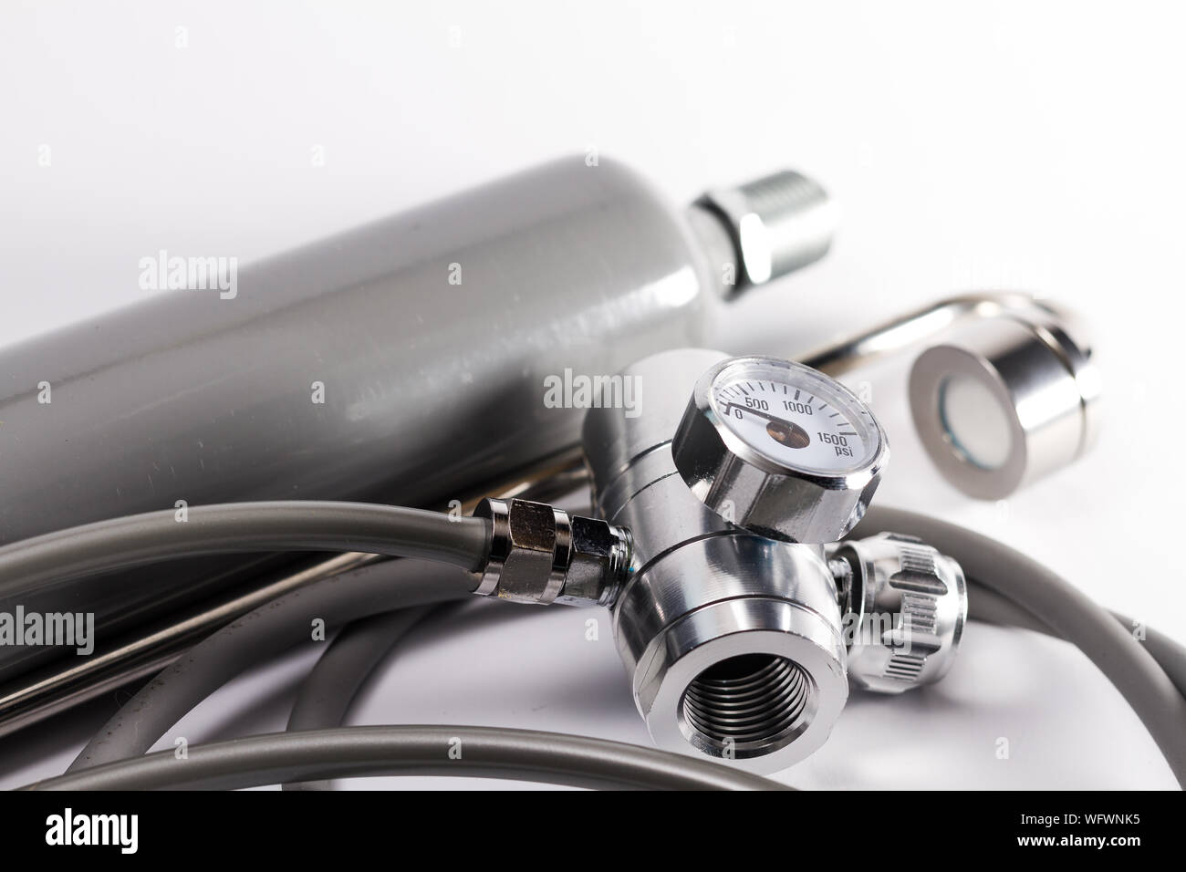Pressure gauge on pipe hi-res stock photography and images - Alamy