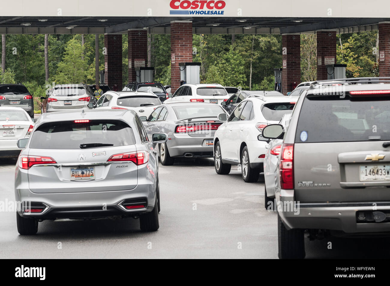 USA. 31st Aug, 2019. Cars line up at a gas station to fill-up in preparation for Hurricane Dorian on Saturday, August 31, 2019 in Mount Pleasant, South Carolina. The category 4 storm is expected to hit the Bahamas and then move north along the Eastern Seaboard. Credit: UPI/Alamy Live News Stock Photo