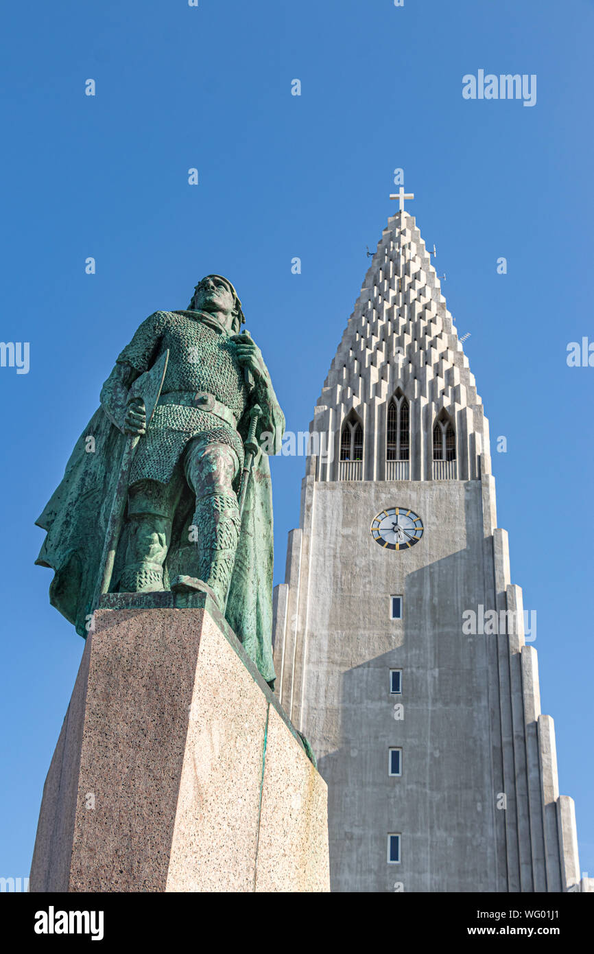 Reykjavik, Iceland - August 08, 2019: The Hallgrimskirkja church and statue of Viking explorer Leif Erikson, Reykjavik, Iceland. Stock Photo