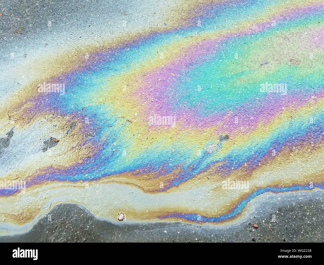 Oil spill on asphalt hires stock photography and images Alamy