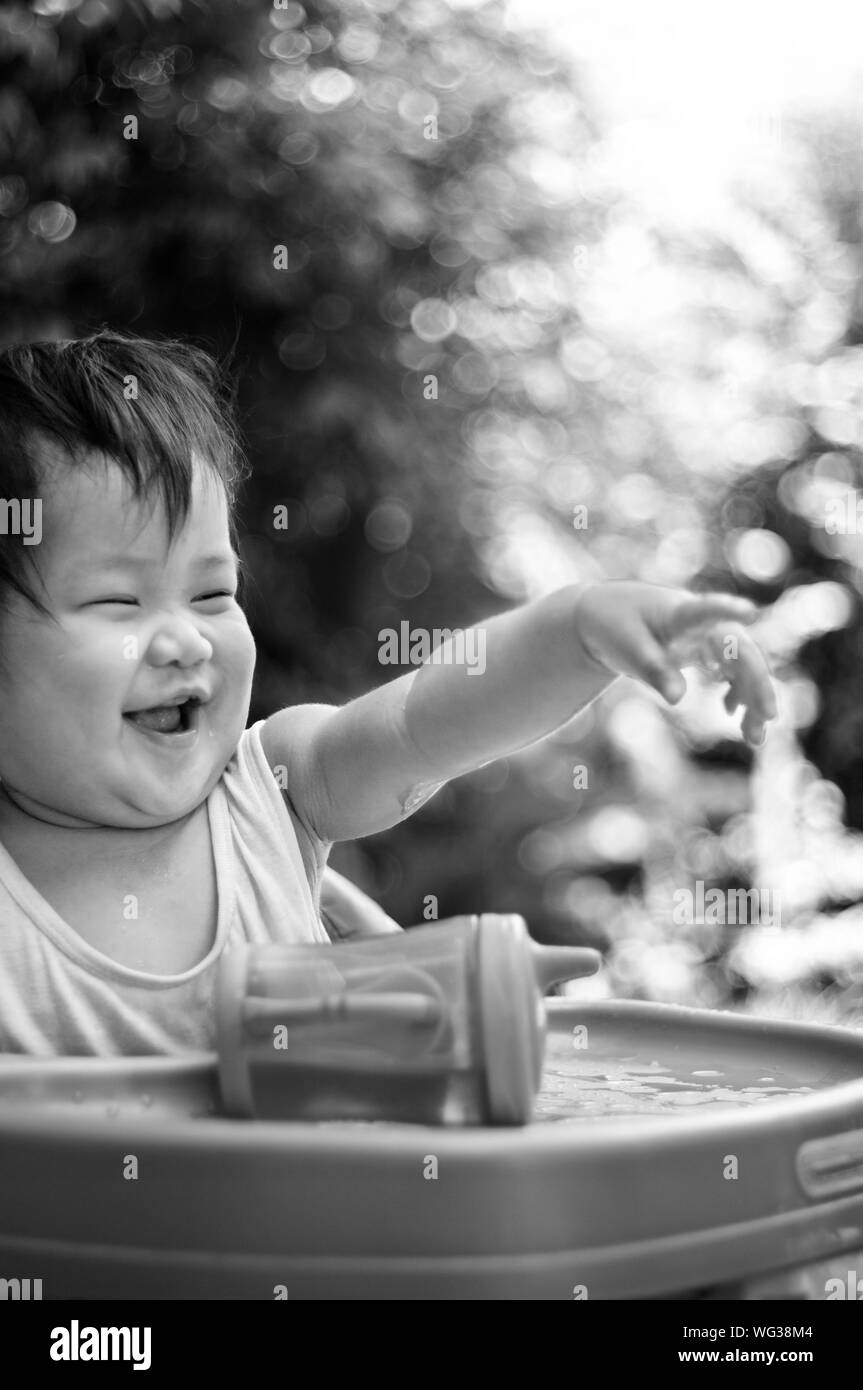 Child high chair pointing hires stock photography and images Alamy