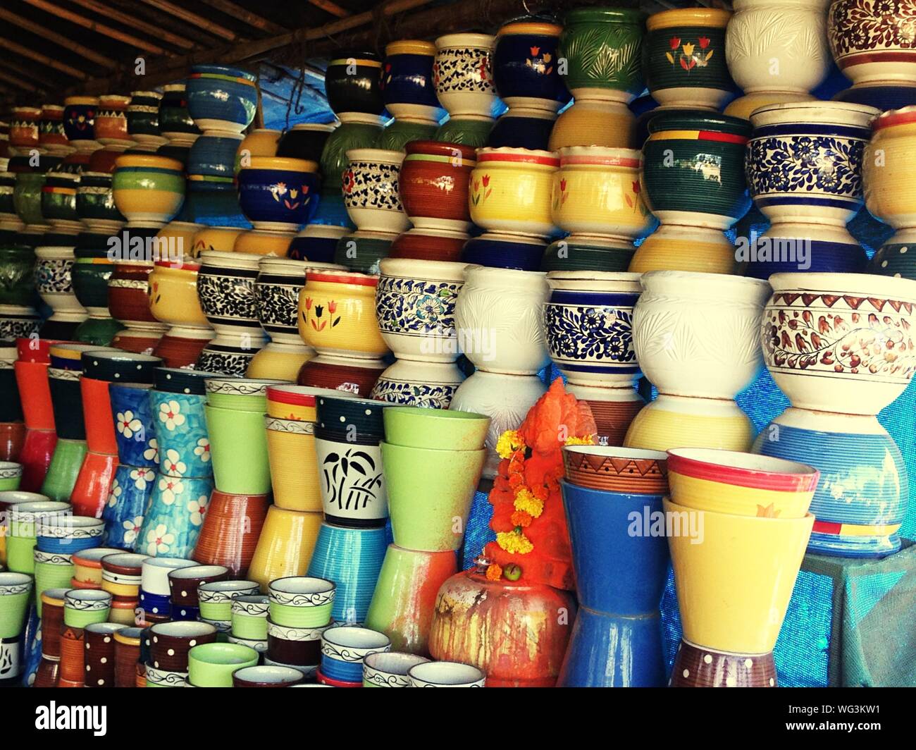 Ceramic Pots Market Stock Photos & Ceramic Pots Market Stock Images Alamy