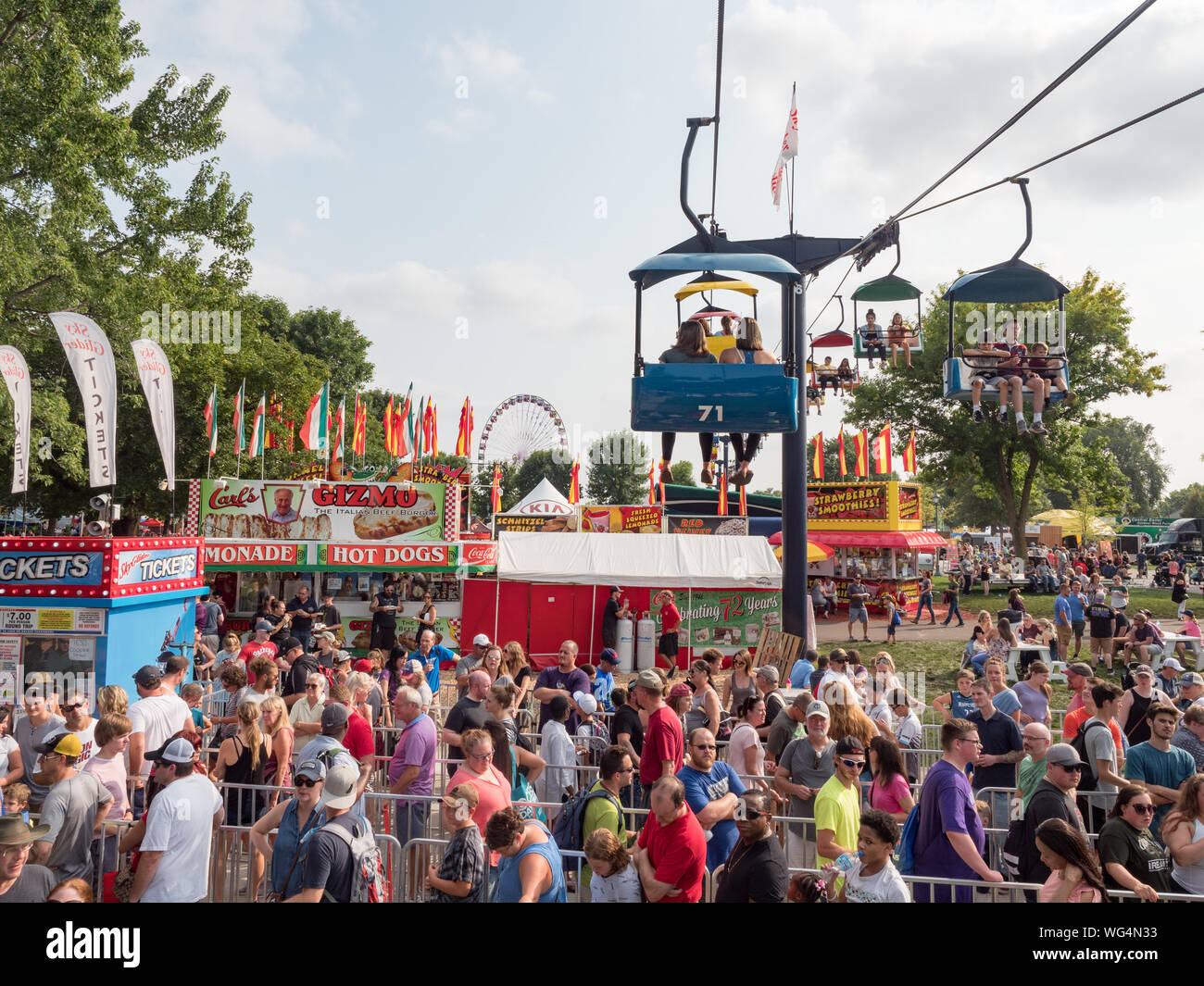 Minneapolis, Minnesota/USA August 25 2018 Crowds and gondola ride at