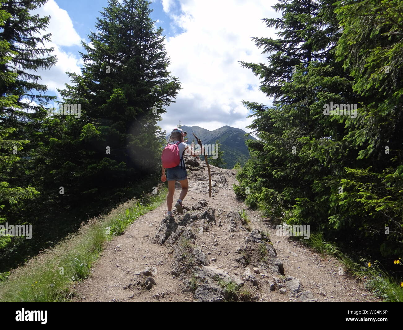 Girl hiking mountain hi-res stock photography and images - Alamy