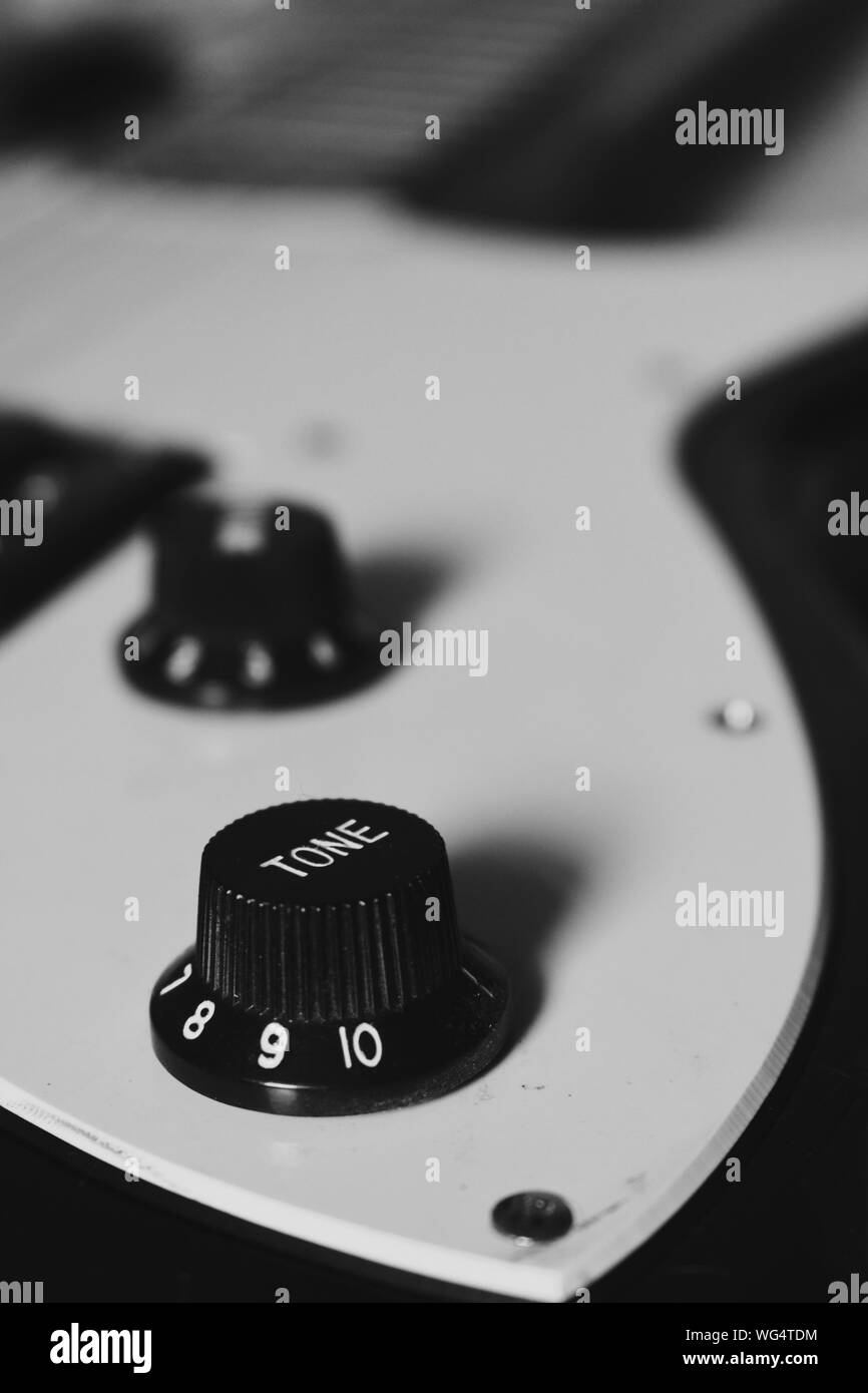 Closeup Of Tone Knob On Electric Guitar Stock Photo Alamy