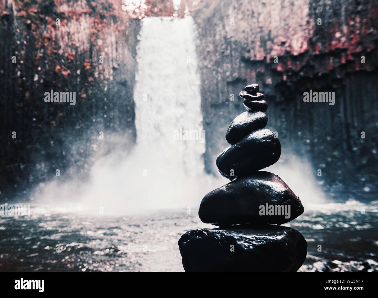Fountain waterfall hires stock photography and images Alamy