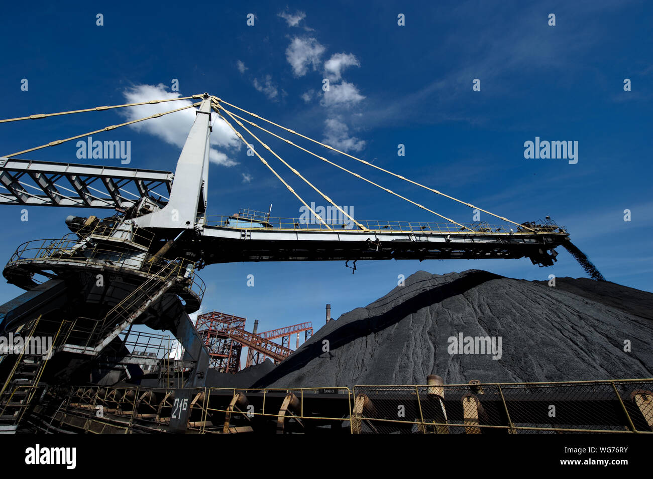 Conveyor Belts Moving Gravel At Construction Site Stock Photo Alamy