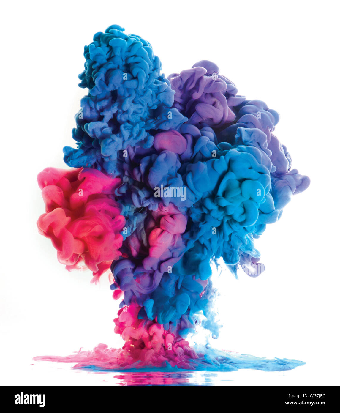 Colored smoke white background hi-res stock photography and images - Alamy