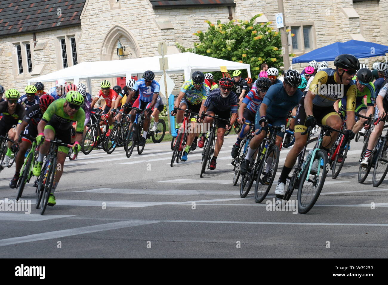 Pack spliting turn Stock Photo - Alamy