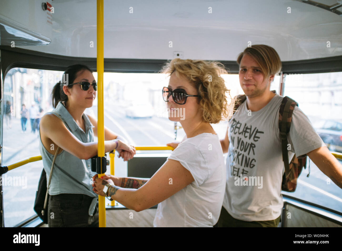 34 bus hi-res stock photography and images - Alamy