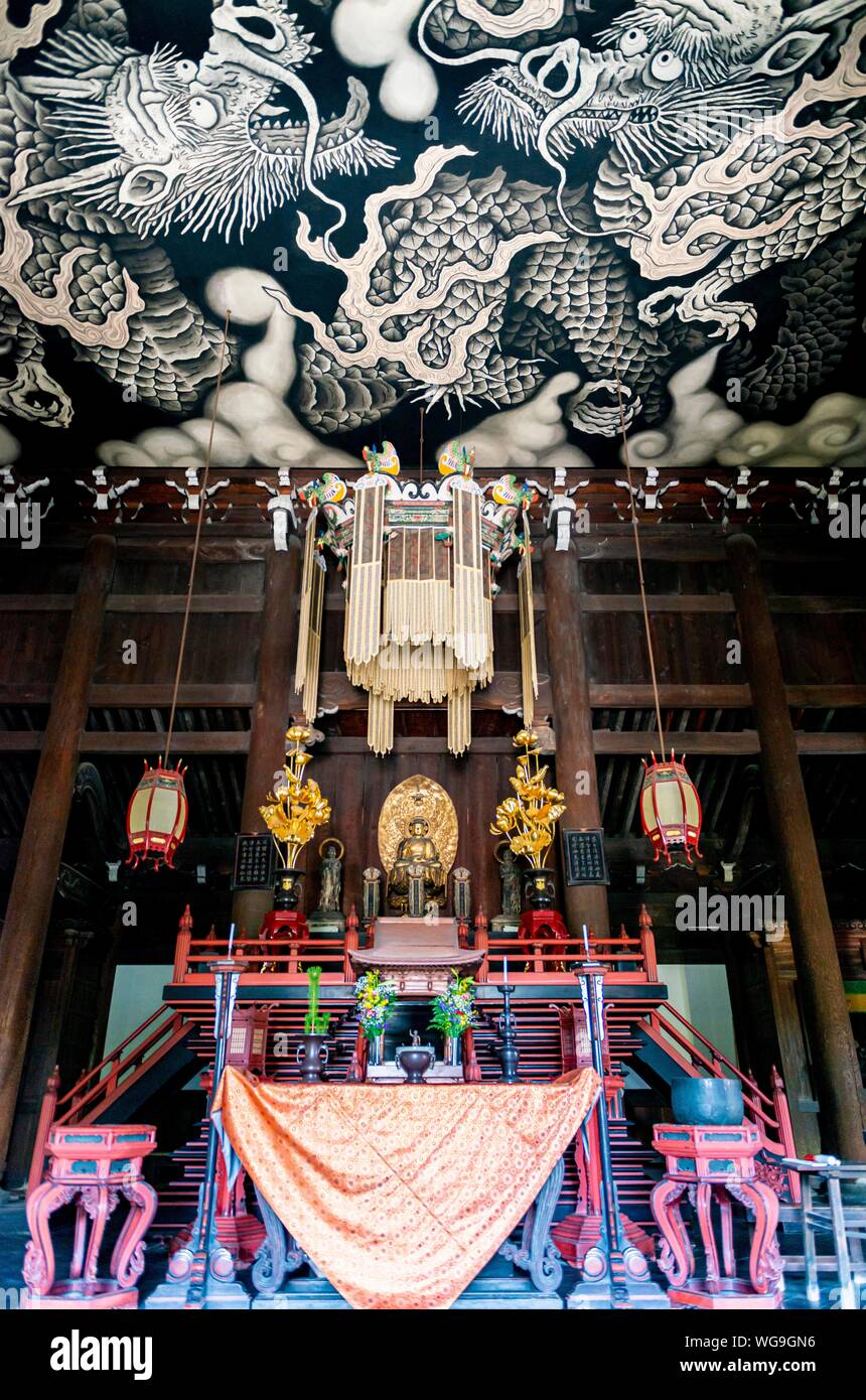 Twin Dragon Painting, ceiling paintings by artist Koizumi Junsaku, Hodo Hall, Kennin-ji, Kenninji Temple, Komatsucho, Kyoto, Japan Stock Photo