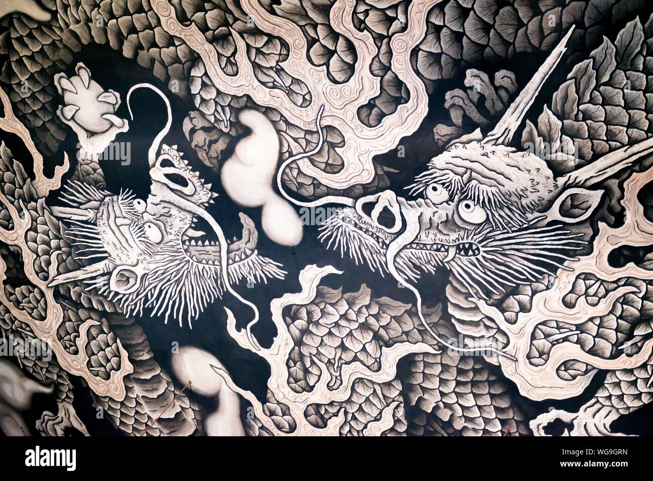 Twin Dragon Painting, ceiling painting by artist Koizumi Junsaku, Hodo Hall, Kennin-ji, Kenninji Temple, Komatsucho, Kyoto, Japan Stock Photo