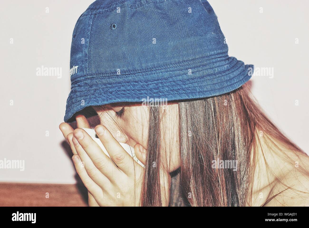 Bucket hat hi-res stock photography and images - Alamy