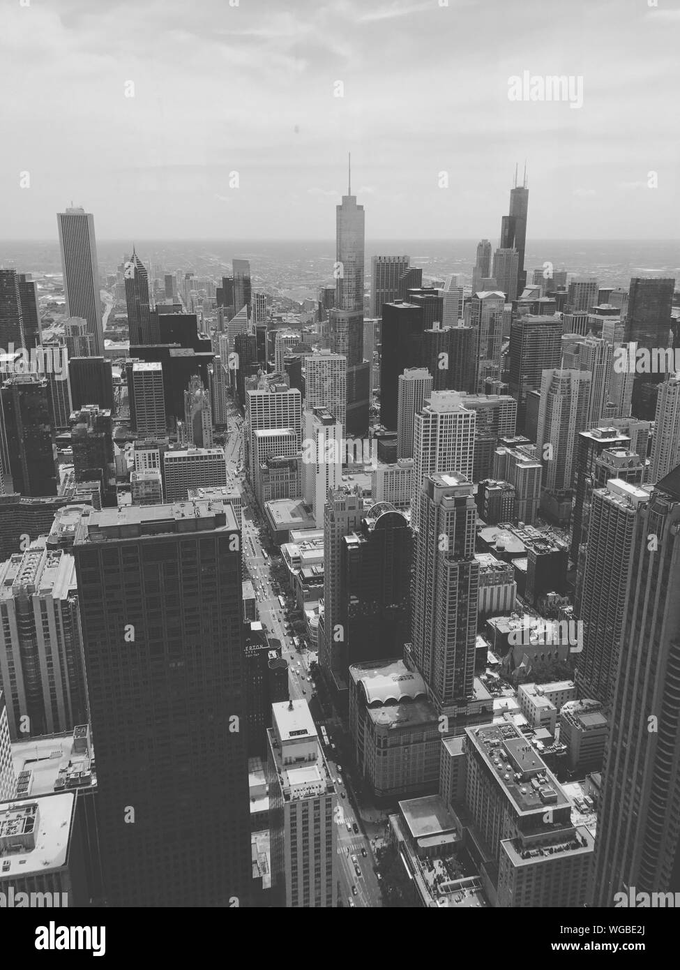 Chicago skyline aerial Black and White Stock Photos & Images - Alamy