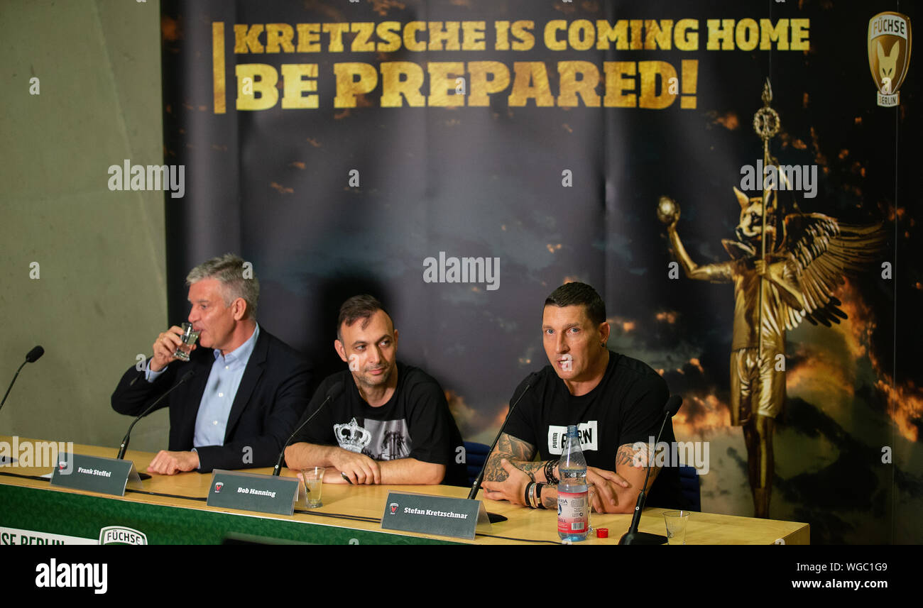 Berlin, Germany. 01st Sep, 2019. Handball: Bundesliga, Füchse Berlin, extraordinary press conference, Max-Schmeling-Halle Berlin. Füchse President Frank Steffel (l-r) and Managing Director Bob Hanning introduce Stefan Kretzschmar, former German handball player, as the new Sports Director at Füchse Berlin. Credit: Andreas Gora/dpa/Alamy Live News Stock Photo