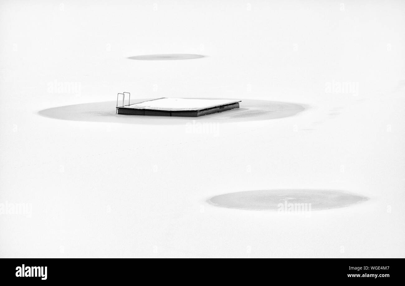 Lake diving platform hires stock photography and images Alamy