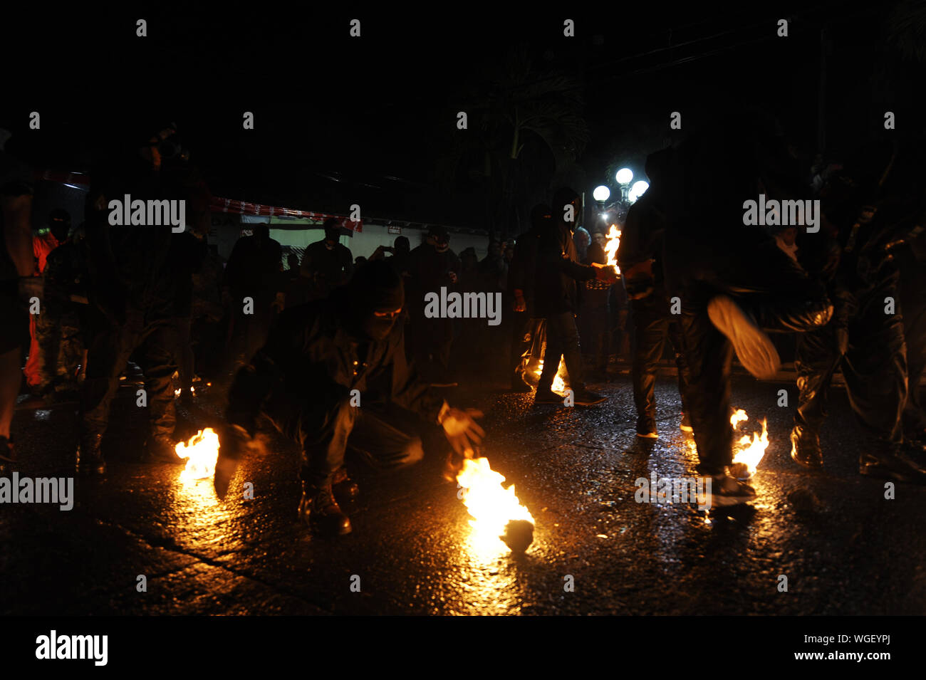 Nejapa, El Salvador. 1st Sep, 2019. People celebrate the Bolas de Fuego