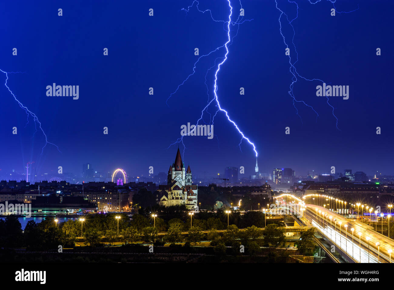 Wien, Vienna: lightning strikes Stephen's Cathedral, thunderstorm and ...