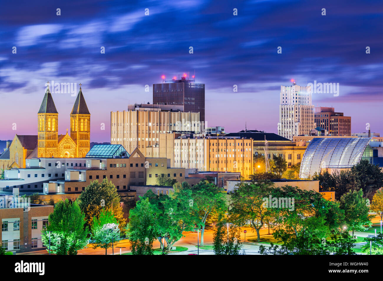 Akron, Ohio, USA downtown skyline at dusk Stock Photo Alamy