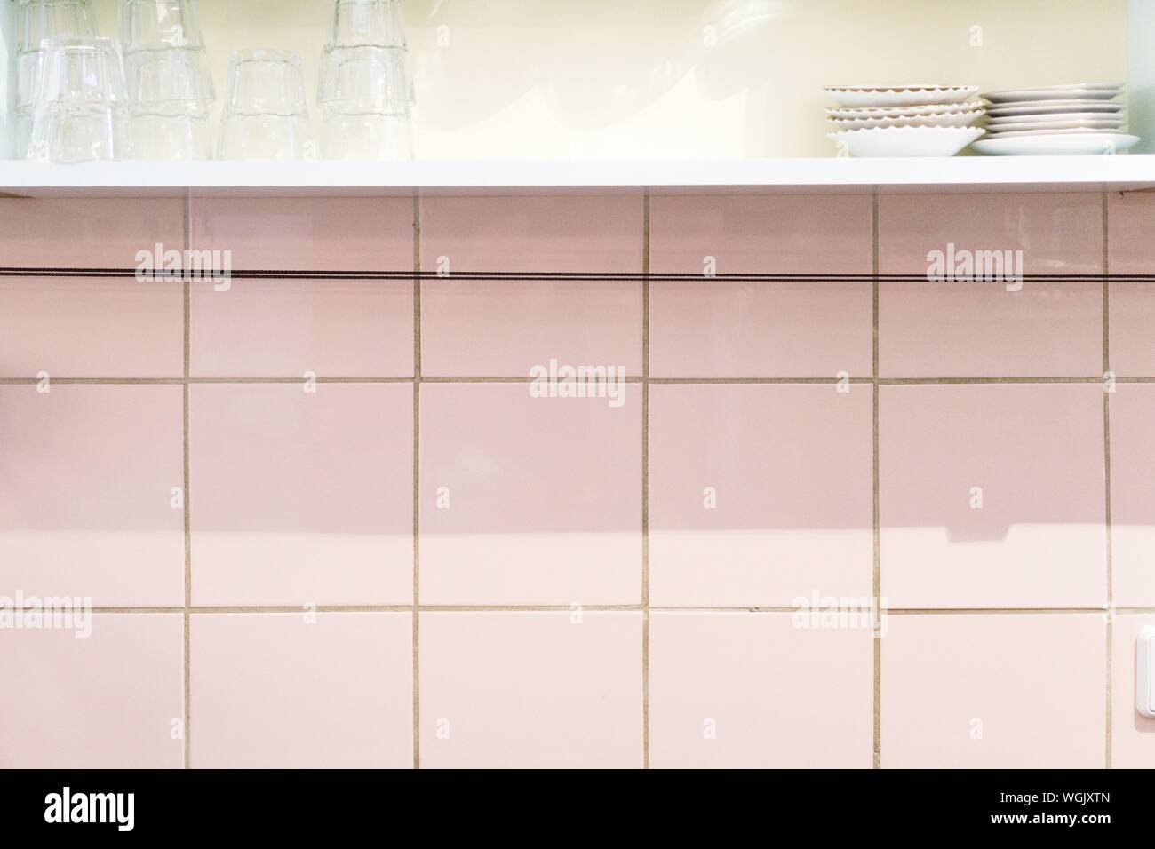 Tiled wall shelf hires stock photography and images Alamy