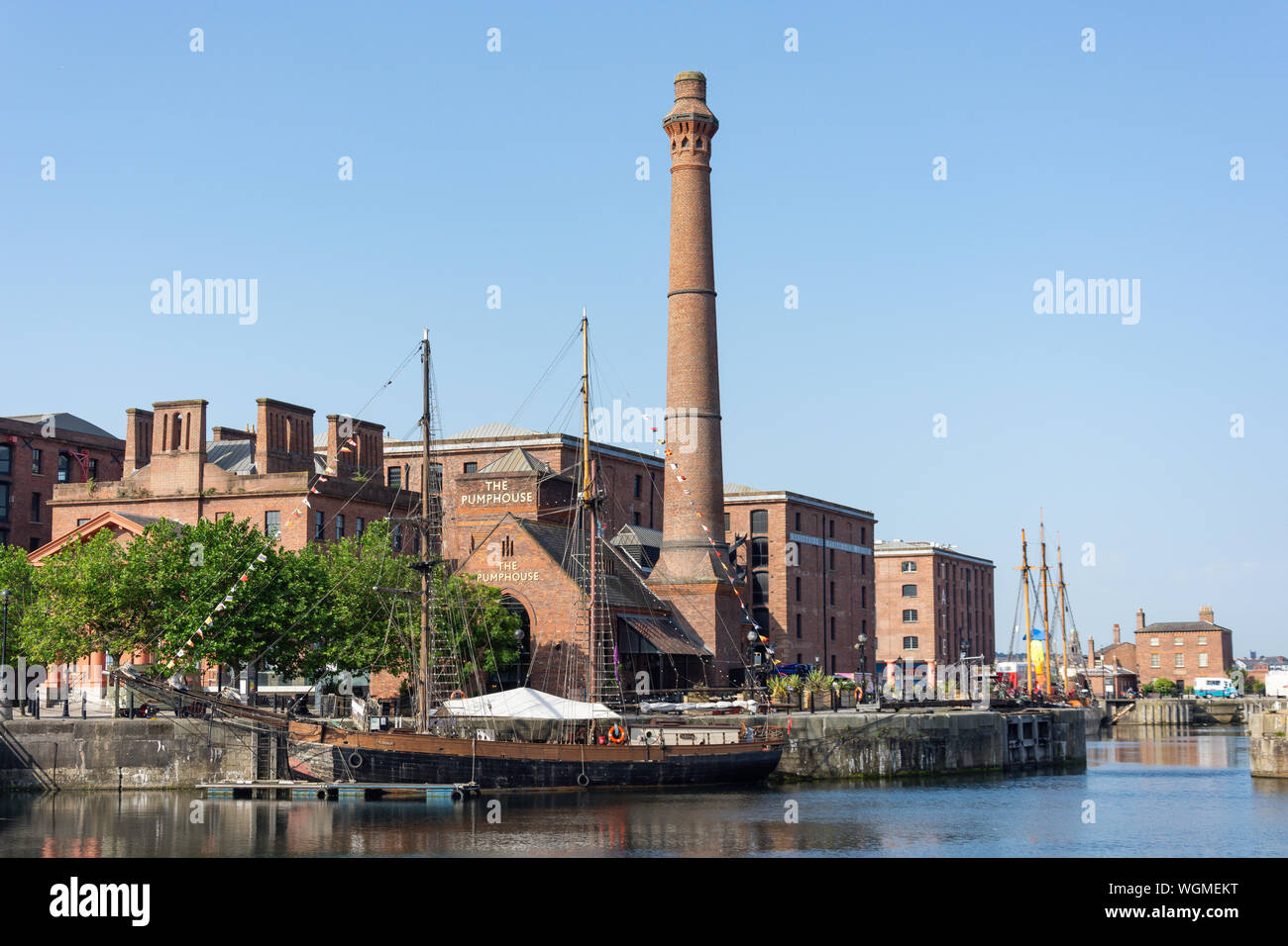 The Pumphouse Pub and Royal Albert Dock, Liverpool Waterfront, Liverpool, Merseyside, England, United Kingdom Stock Photo