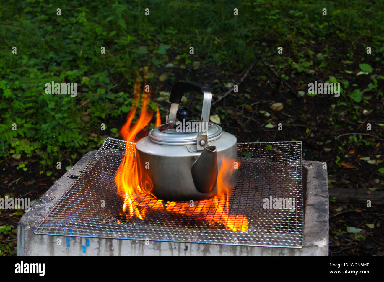 Kettle and fire hires stock photography and images Alamy