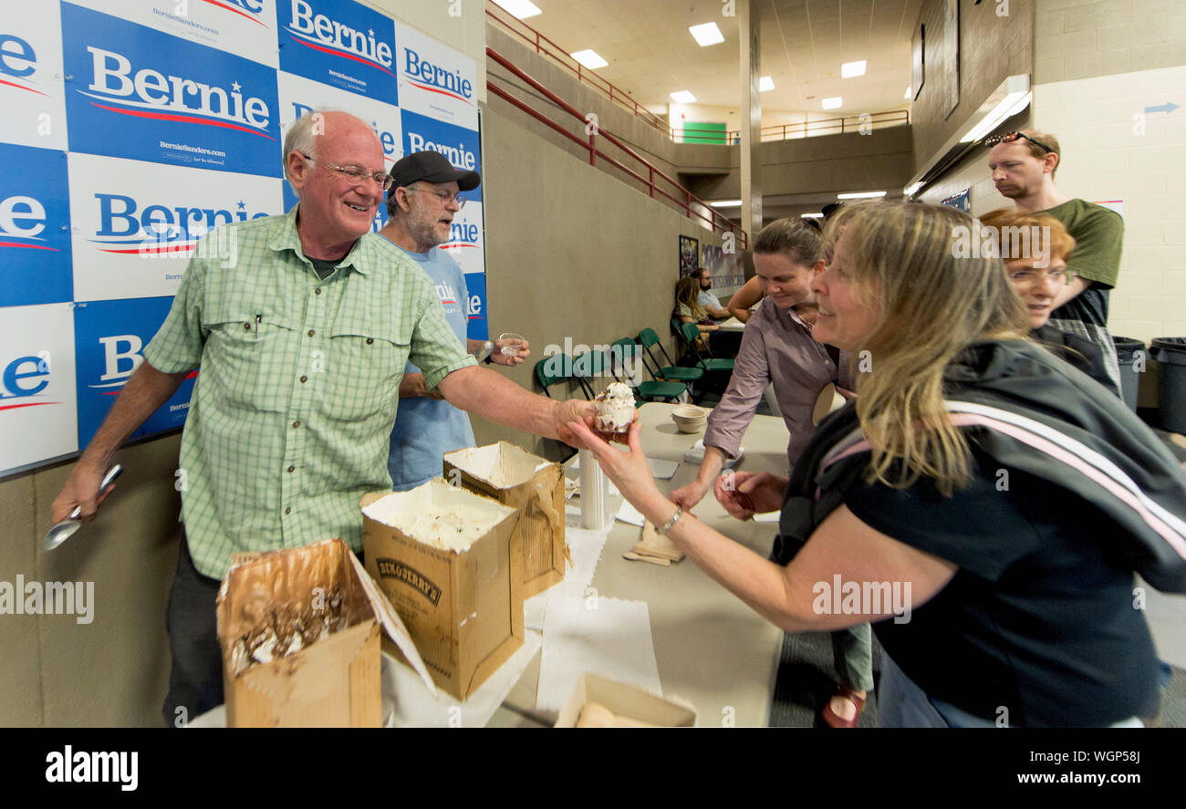 Raymond, New Hampshire, USA. 01st Sep, 2019. BEN COHEN, left, and JERRY
