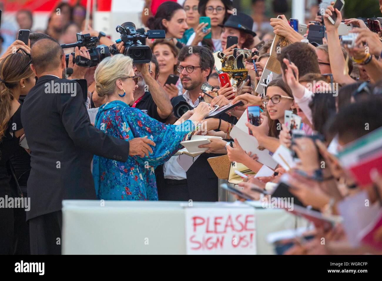 Venice, Italy. 1st Sept 2019. Meryl Streep signs autographs at the ...