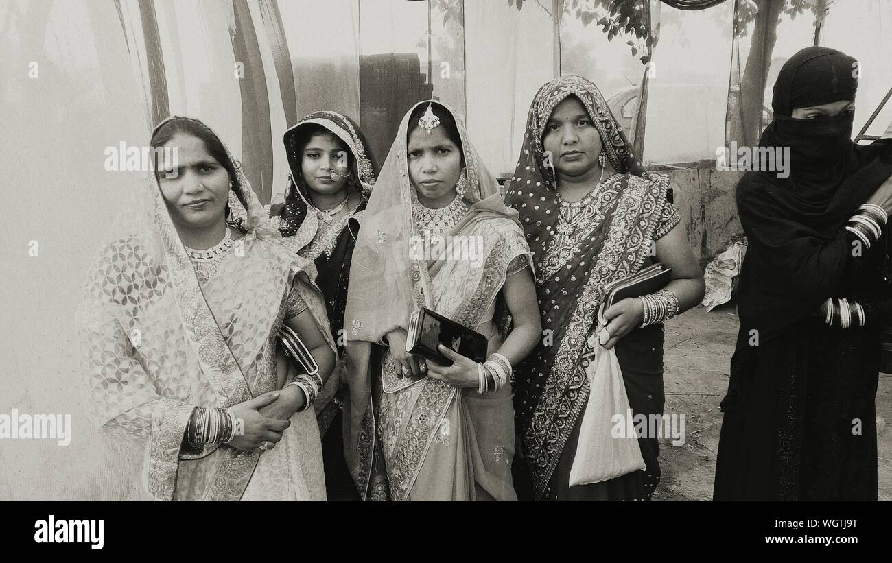 Traditional indian women clothing hi-res stock photography and images ...
