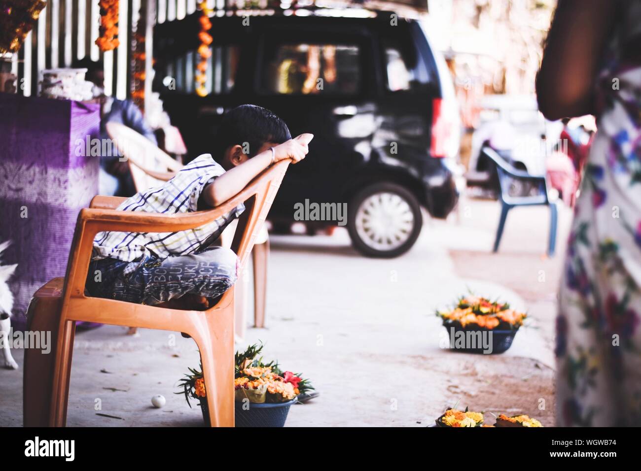 On plastic chair hires stock photography and images Alamy