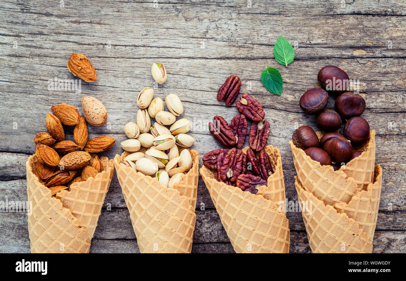 Very large ice cream cone hires stock photography and images Alamy