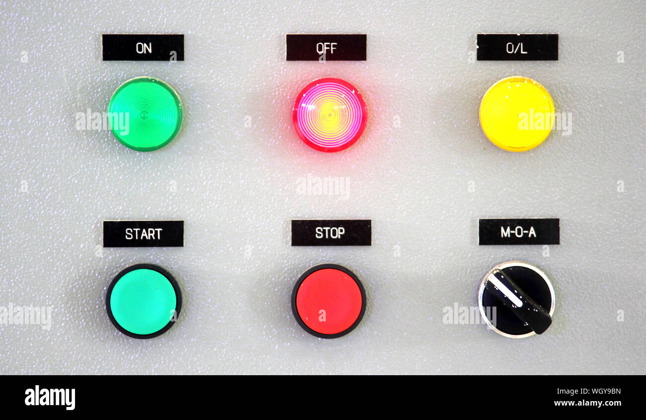 Red green push buttons hires stock photography and images Alamy