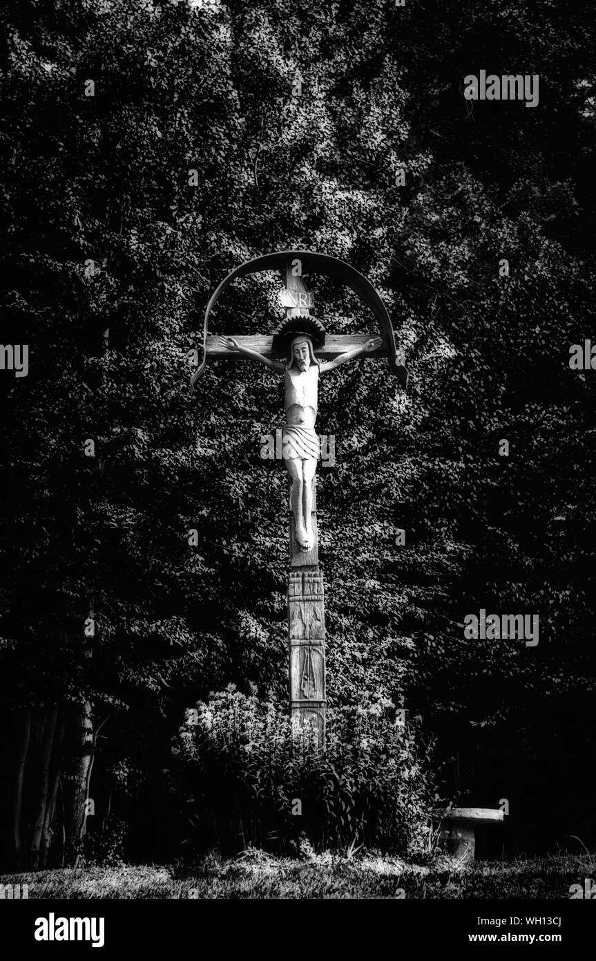 Statue of jesus on cross Black and White Stock Photos & Images - Alamy