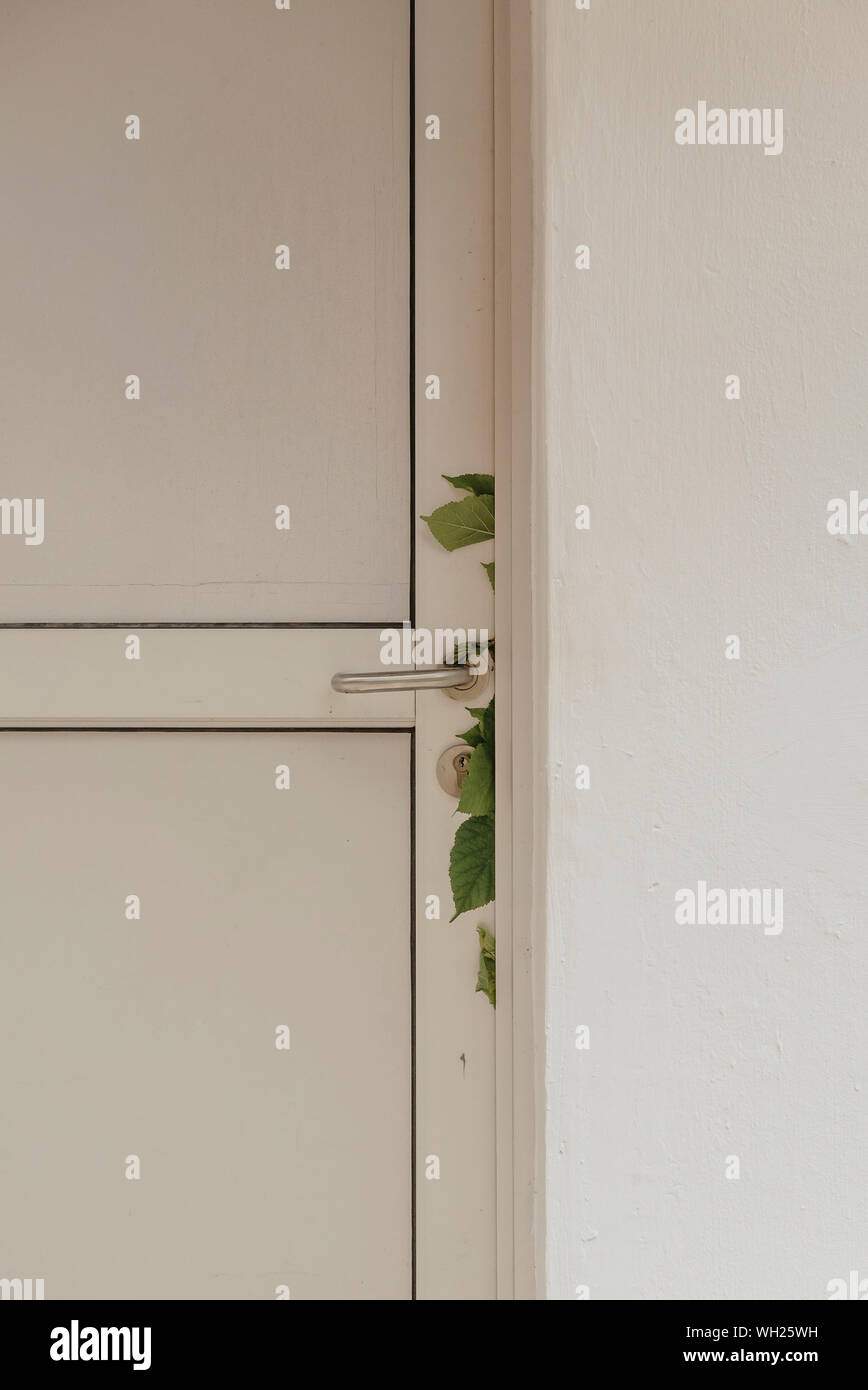 Stuck on door hires stock photography and images Alamy