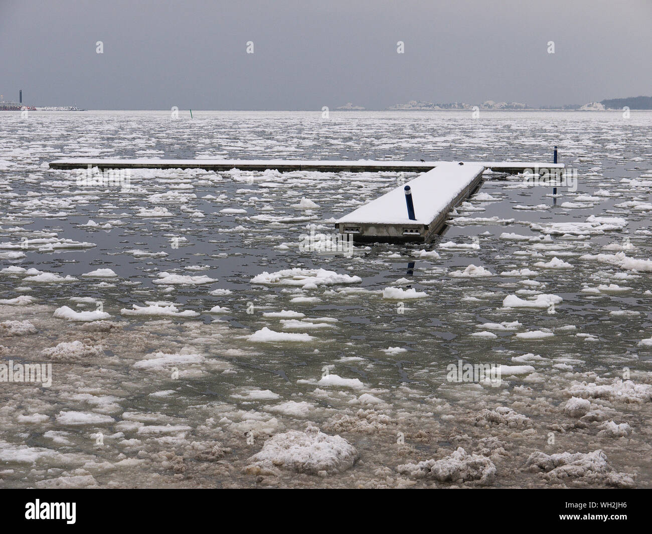 Floating Jetty High Resolution Stock Photography and Images Alamy
