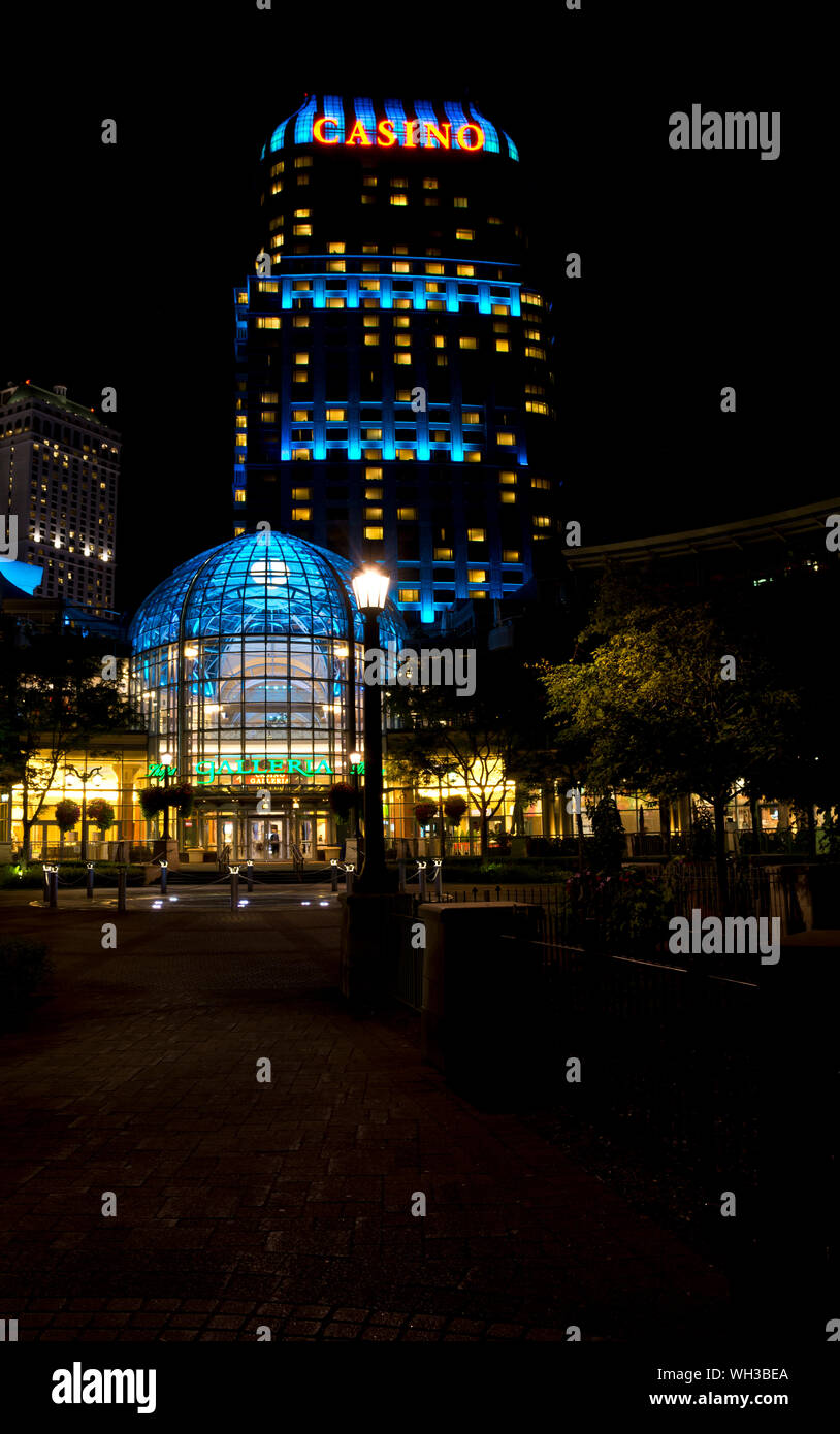Fallsview Casino Resort High Resolution Stock Photography And Images Alamy