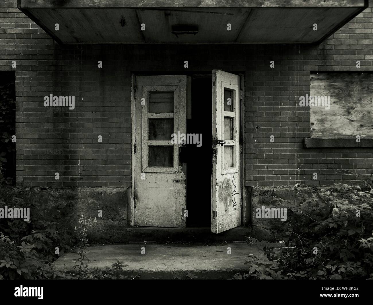 Ajar Door Of Old Building Stock Photo Alamy