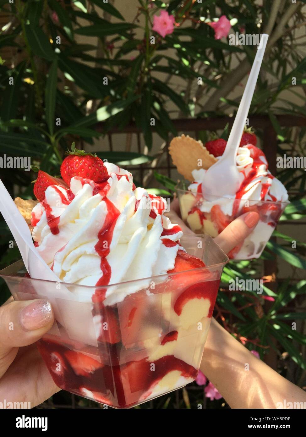 Hands ice cream hires stock photography and images Alamy