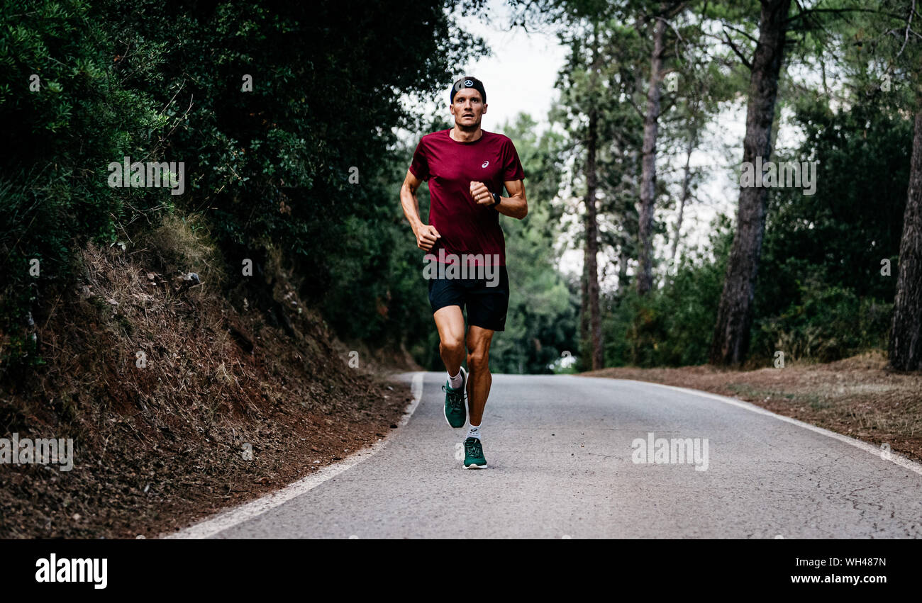 Jan Frodeno running/running. In Girona, Spain, Mercedes-Benz brand ambassador and triathlete Jan Frodeno is preparing for 'I ronman 2020 on H awaii'. In Girona/Spain Mercedes-Benz brand ambassador and triathlete Jan Frodeno trains for the '2020 I ronman in H awaii' | usage worldwide Stock Photo