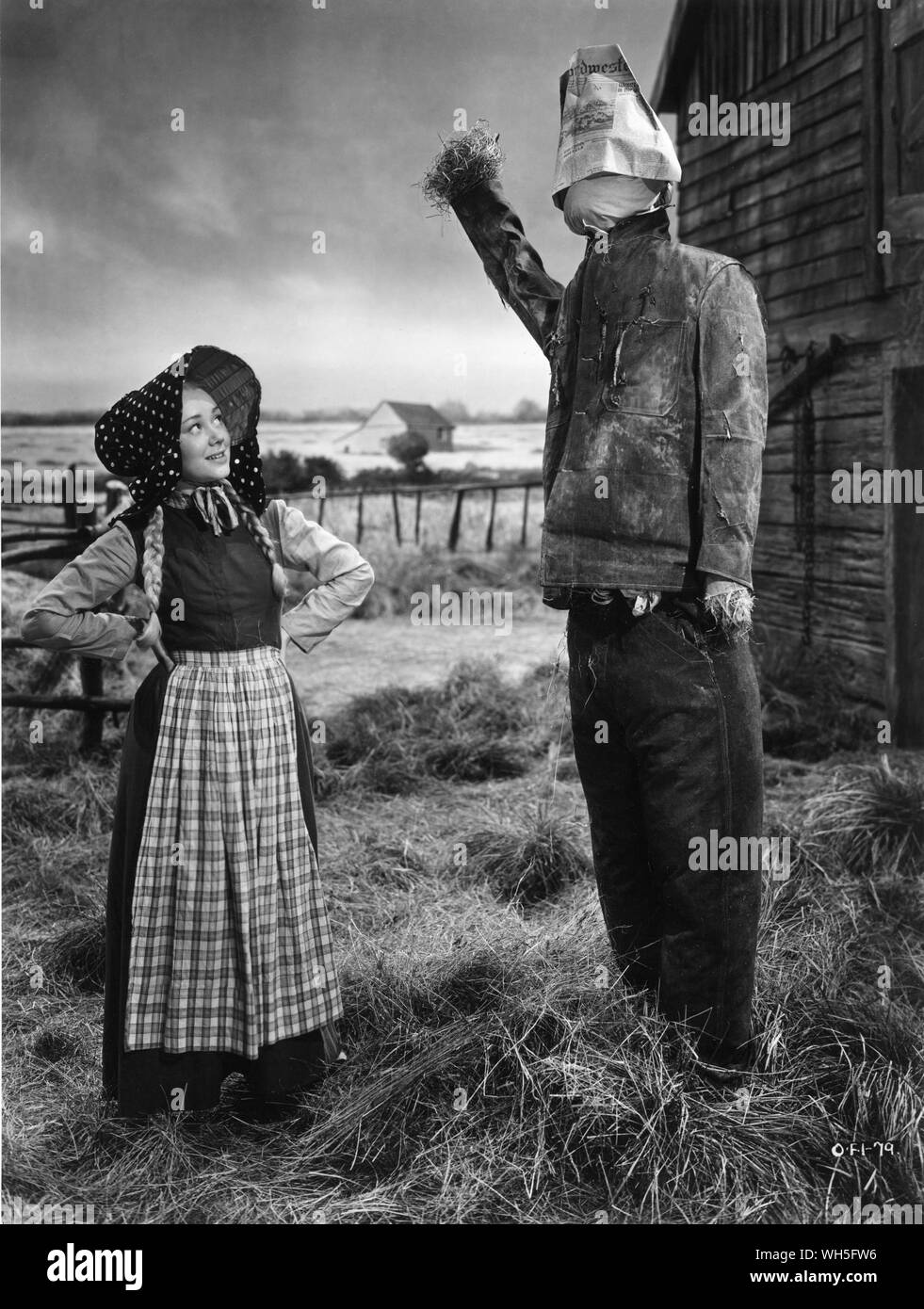 GLYNIS JOHNS portrait as Anna in Hutterite costume 49TH PARALLEL 1941 ...