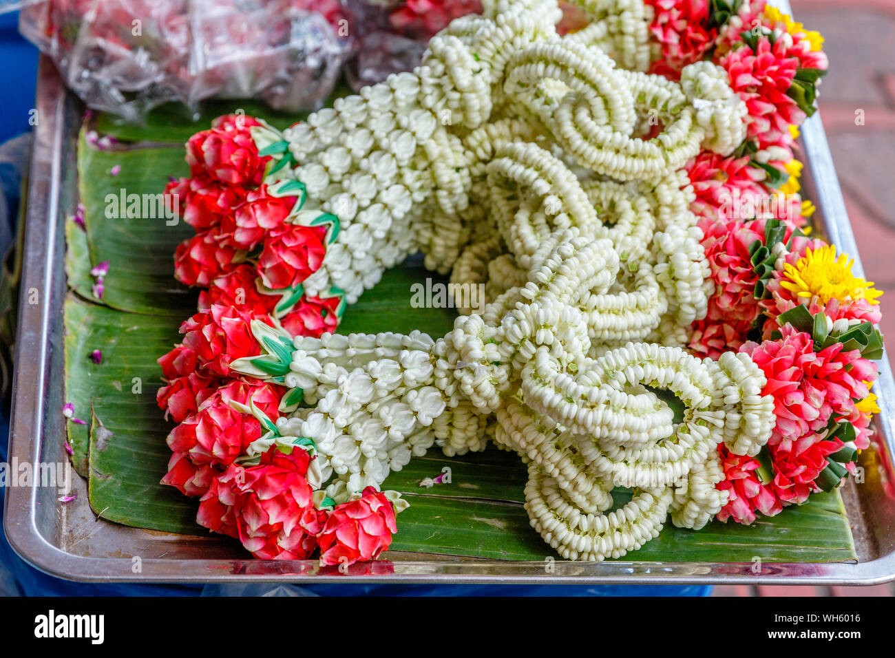 Jasmine flower garland hires stock photography and images Alamy