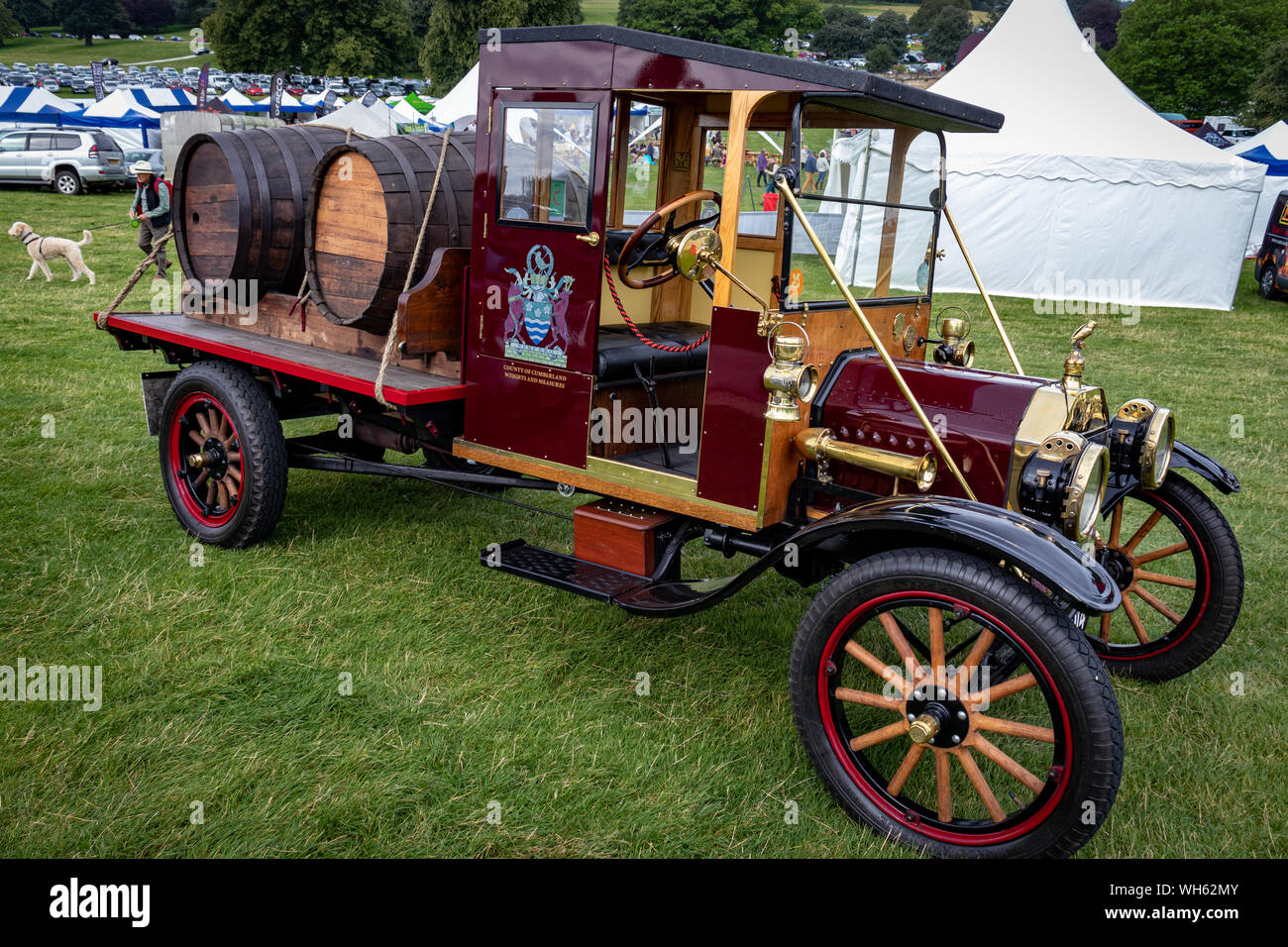 Vintage Cars Vans,Lorries and Buses at Chatsworth House Country Fair