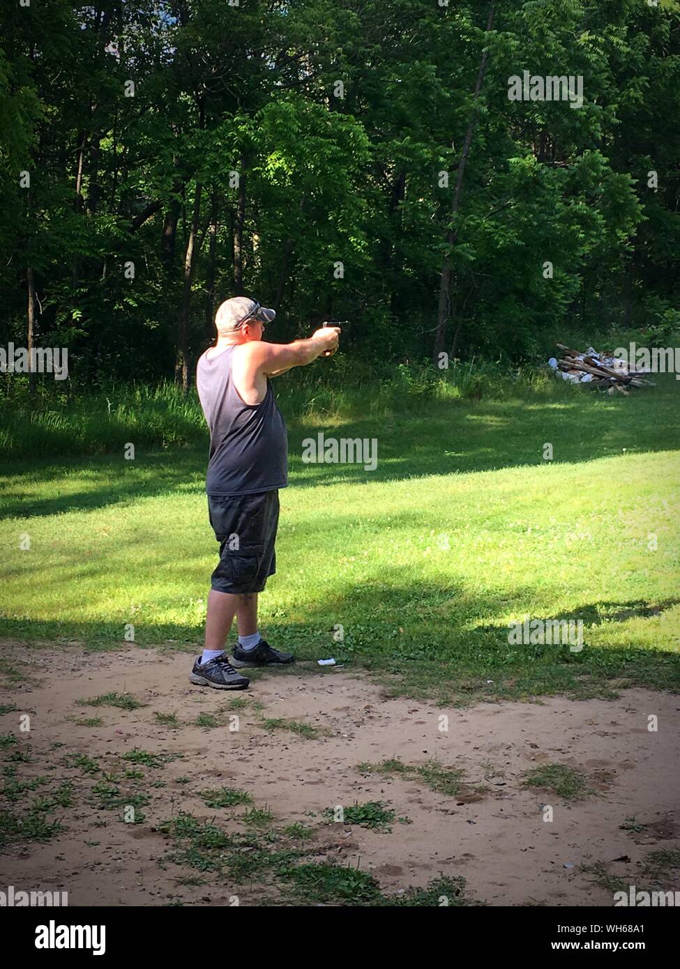 Sharp shooting hires stock photography and images Alamy