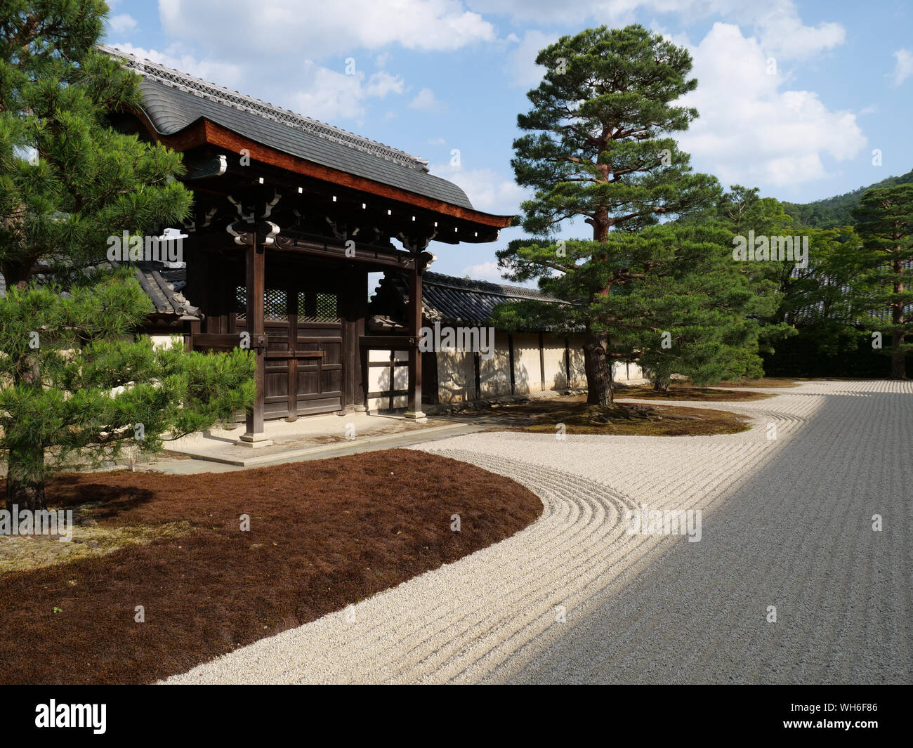 JAPAN - photo by Sean Sprague Arashiyama, Kyoto. Tenryu-ji Zen temple ...