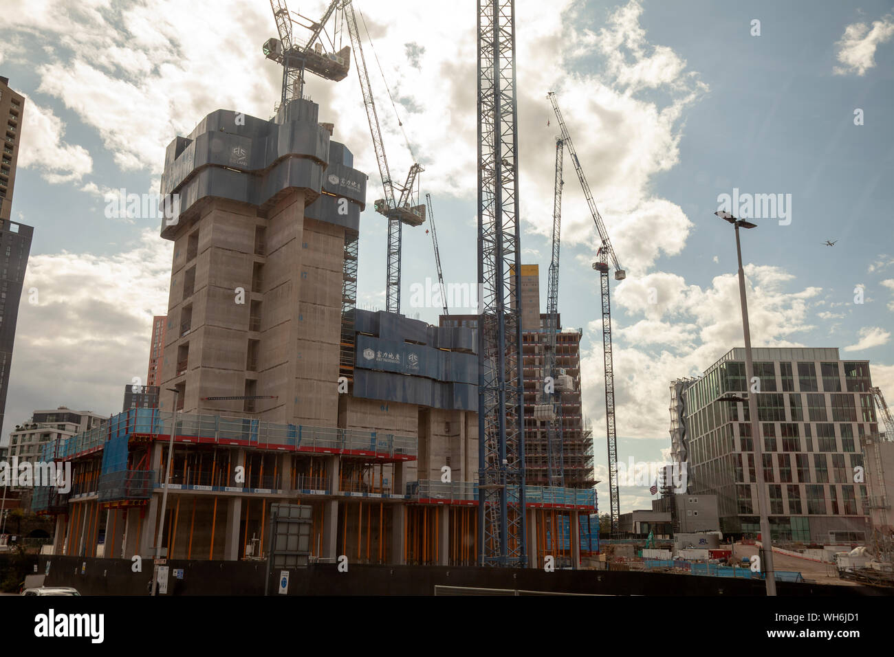 Uk vauxhall nine elms hires stock photography and images Alamy