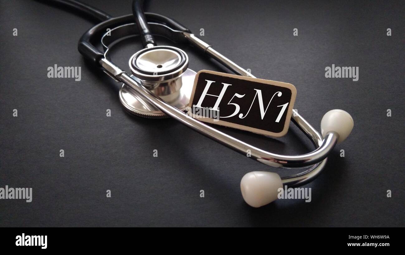 Stethoscope black background hi-res stock photography and images - Alamy