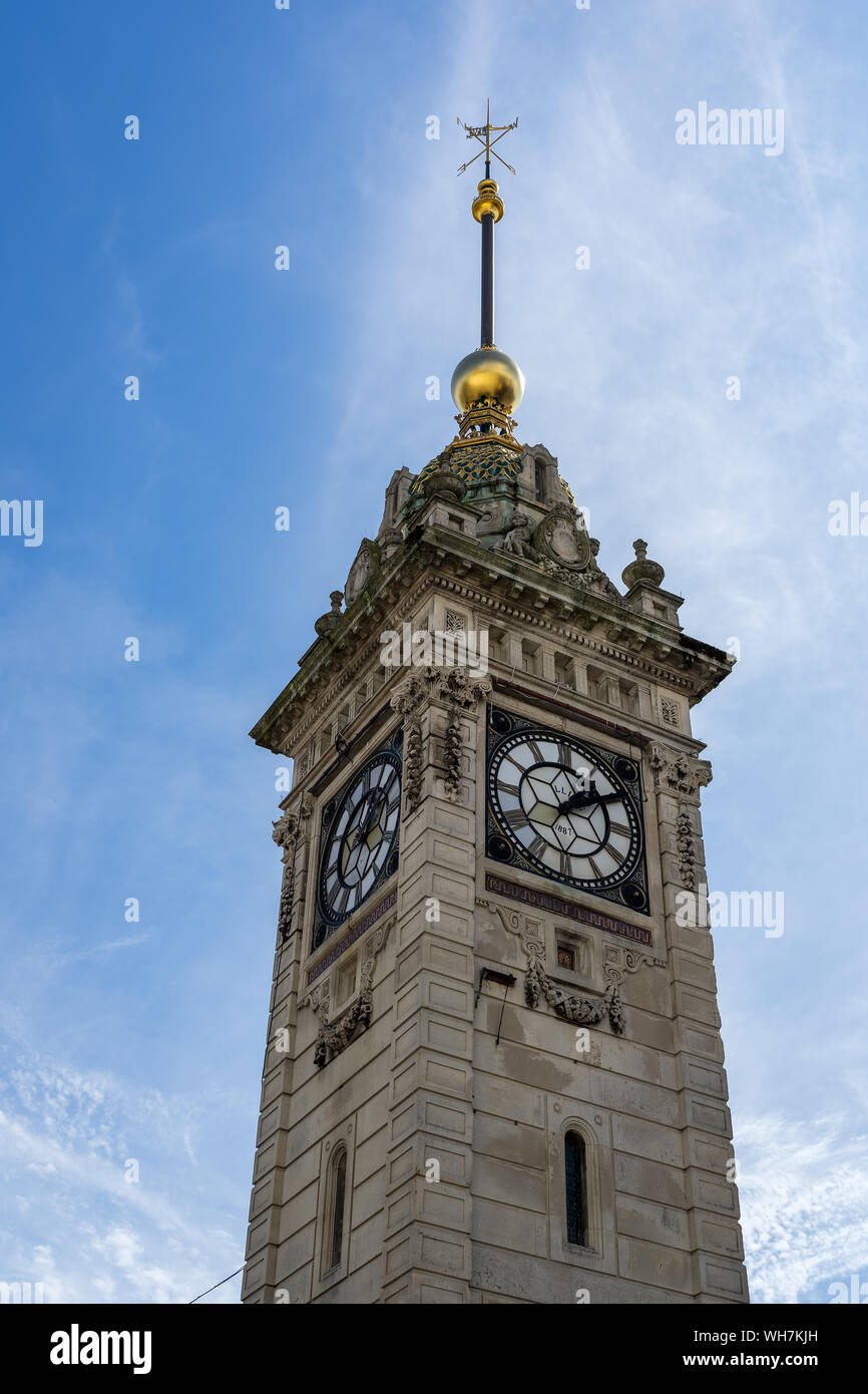BRIGHTON, EAST SUSSEX/UK AUGUST 31 Clock tower in Brighton East